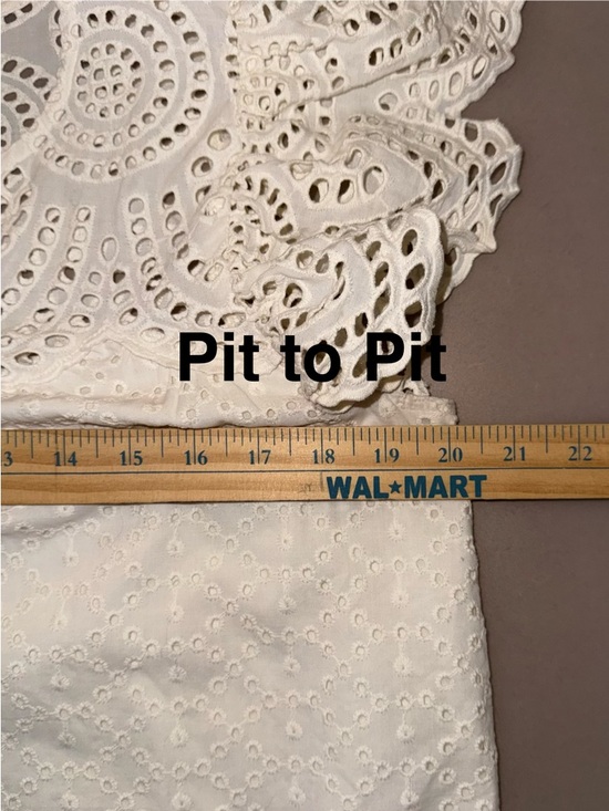 Jennifer & Grace Eyelet Lace Flutter
Sleeve 💯 % Cotton Top - Picture 6 of 9